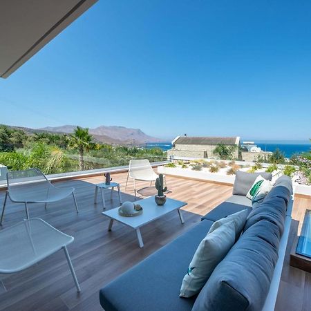 Villa Lydia I Superb Views, Two Pools, Next To The City Kíssamos Exterior foto